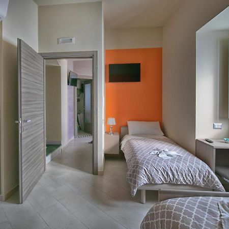 Hotel La Madonnina à Nicosia Extérieur photo